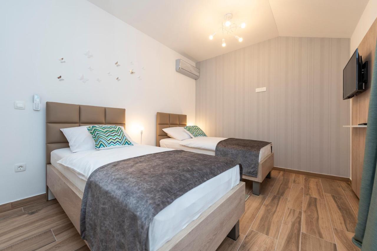 Luxury Apartments - La Vir 1 & 2 Εξωτερικό φωτογραφία