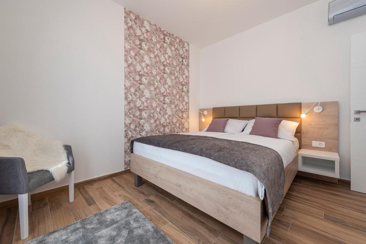 Luxury Apartments - La Vir 1 & 2 Εξωτερικό φωτογραφία