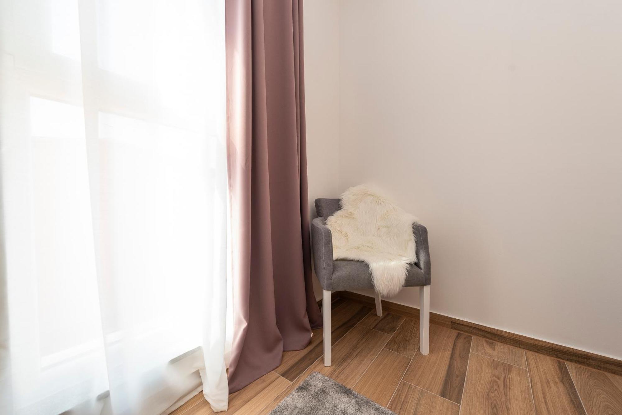 Luxury Apartments - La Vir 1 & 2 Εξωτερικό φωτογραφία