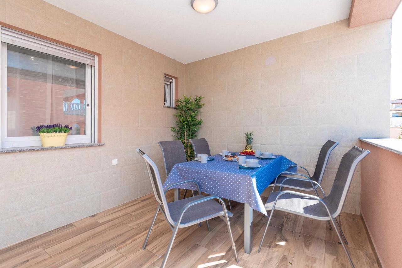 Luxury Apartments - La Vir 1 & 2 Εξωτερικό φωτογραφία