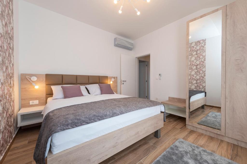 Luxury Apartments - La Vir 1 & 2 Εξωτερικό φωτογραφία