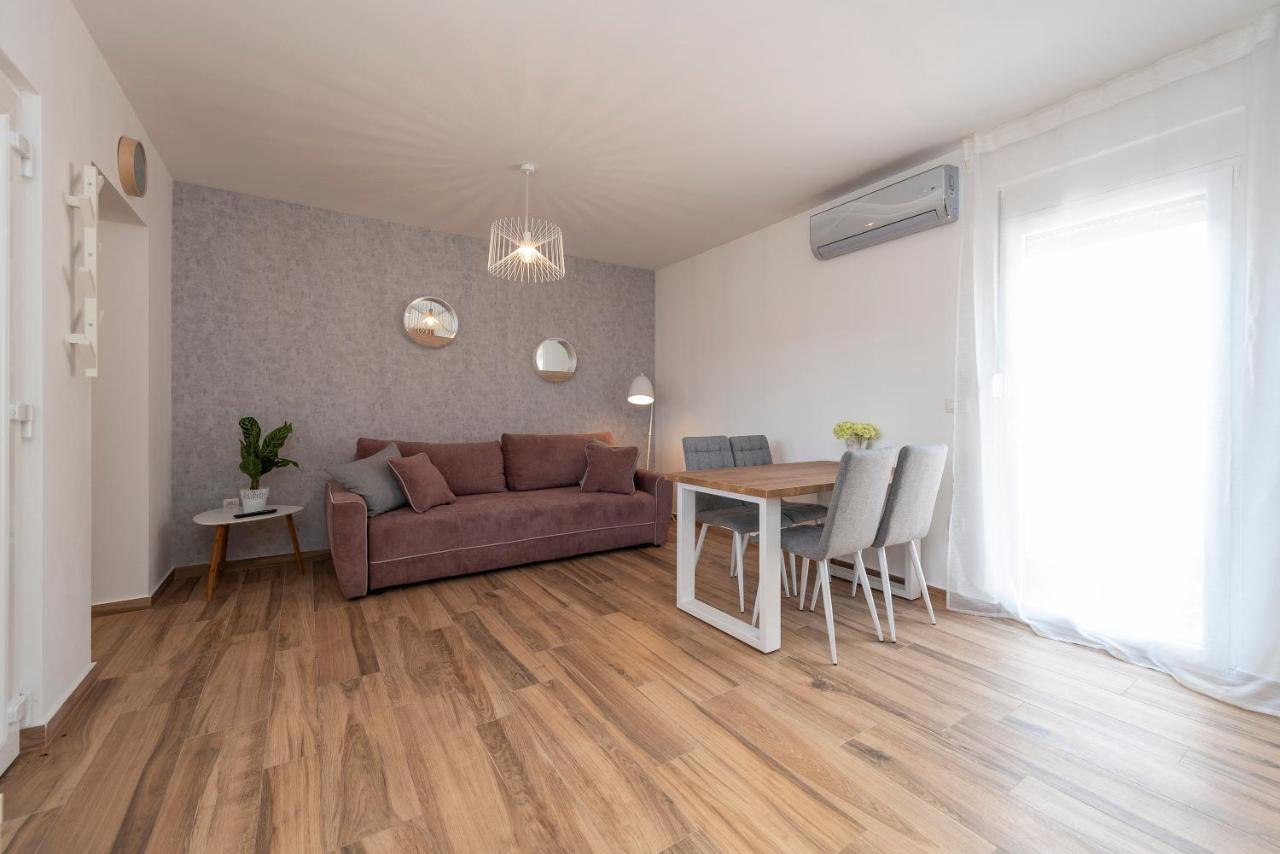 Luxury Apartments - La Vir 1 & 2 Εξωτερικό φωτογραφία