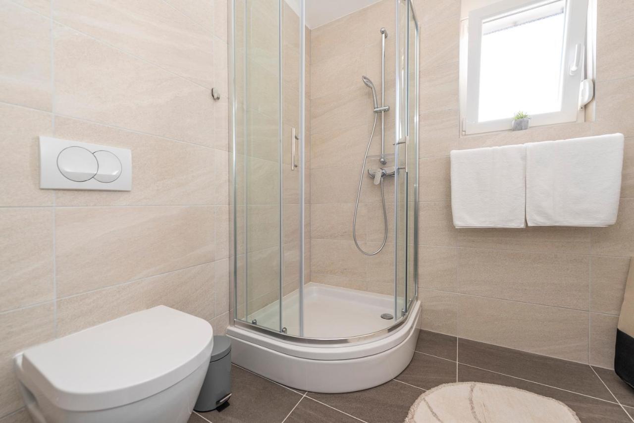 Luxury Apartments - La Vir 1 & 2 Εξωτερικό φωτογραφία