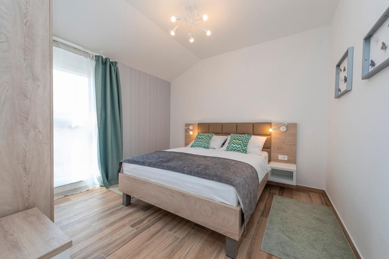 Luxury Apartments - La Vir 1 & 2 Εξωτερικό φωτογραφία