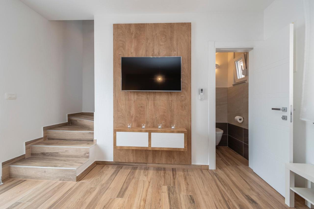 Luxury Apartments - La Vir 1 & 2 Εξωτερικό φωτογραφία