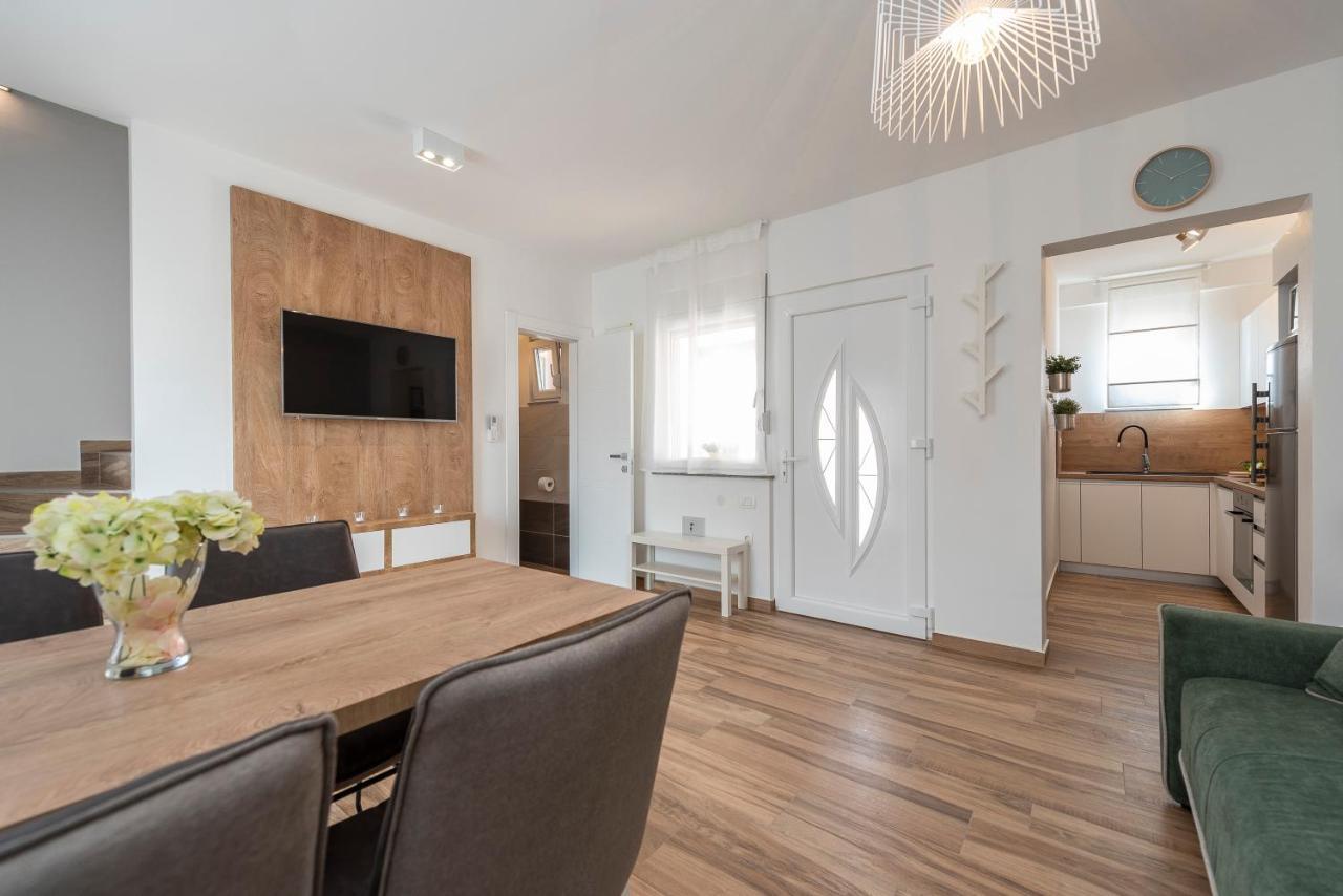 Luxury Apartments - La Vir 1 & 2 Εξωτερικό φωτογραφία