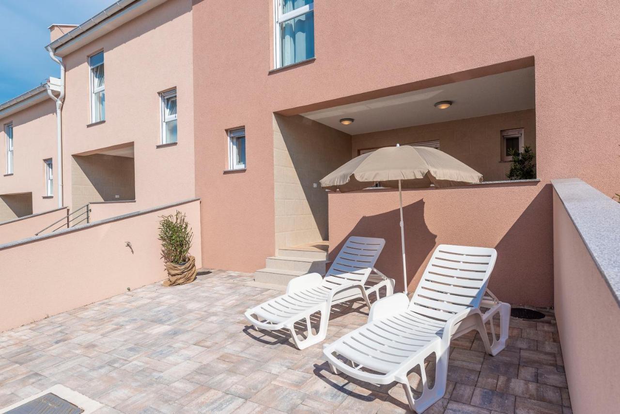 Luxury Apartments - La Vir 1 & 2 Εξωτερικό φωτογραφία